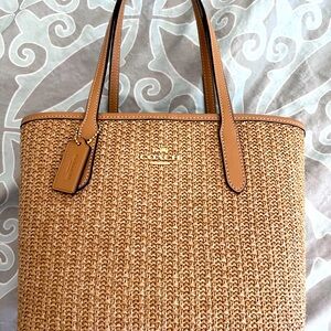 Barely used (1x) basket weave Coach purse